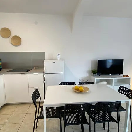 In With Two-bedrooms 10 Daire *