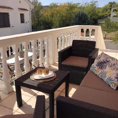 Apartment In With Two-bedrooms 10