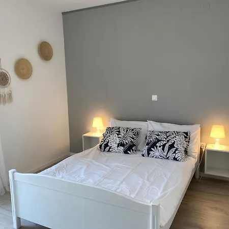 דירה In With Two-bedrooms 10 שילו