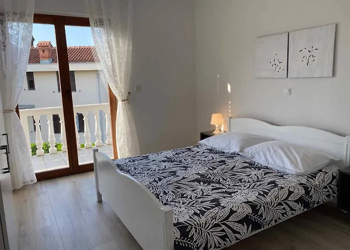 Daire In With Two-bedrooms 10 *