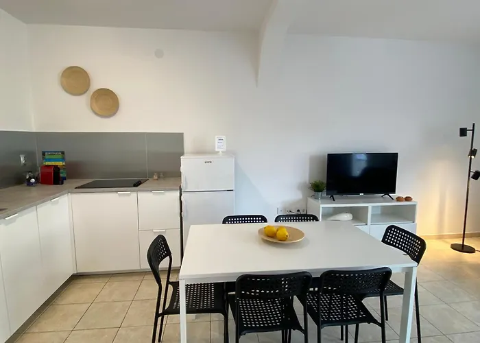 In With Two-bedrooms 10 Apartman *